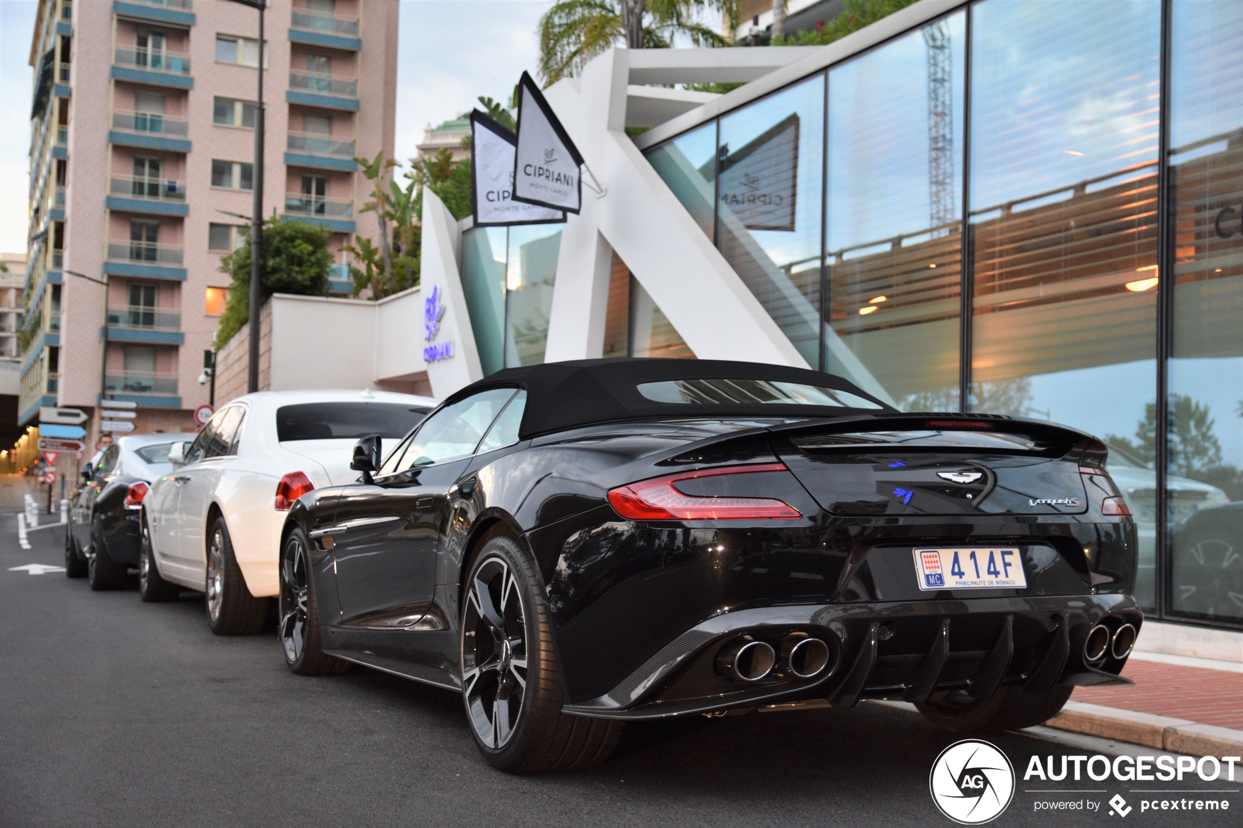 Aston Martin Vanquish S Volante 2017