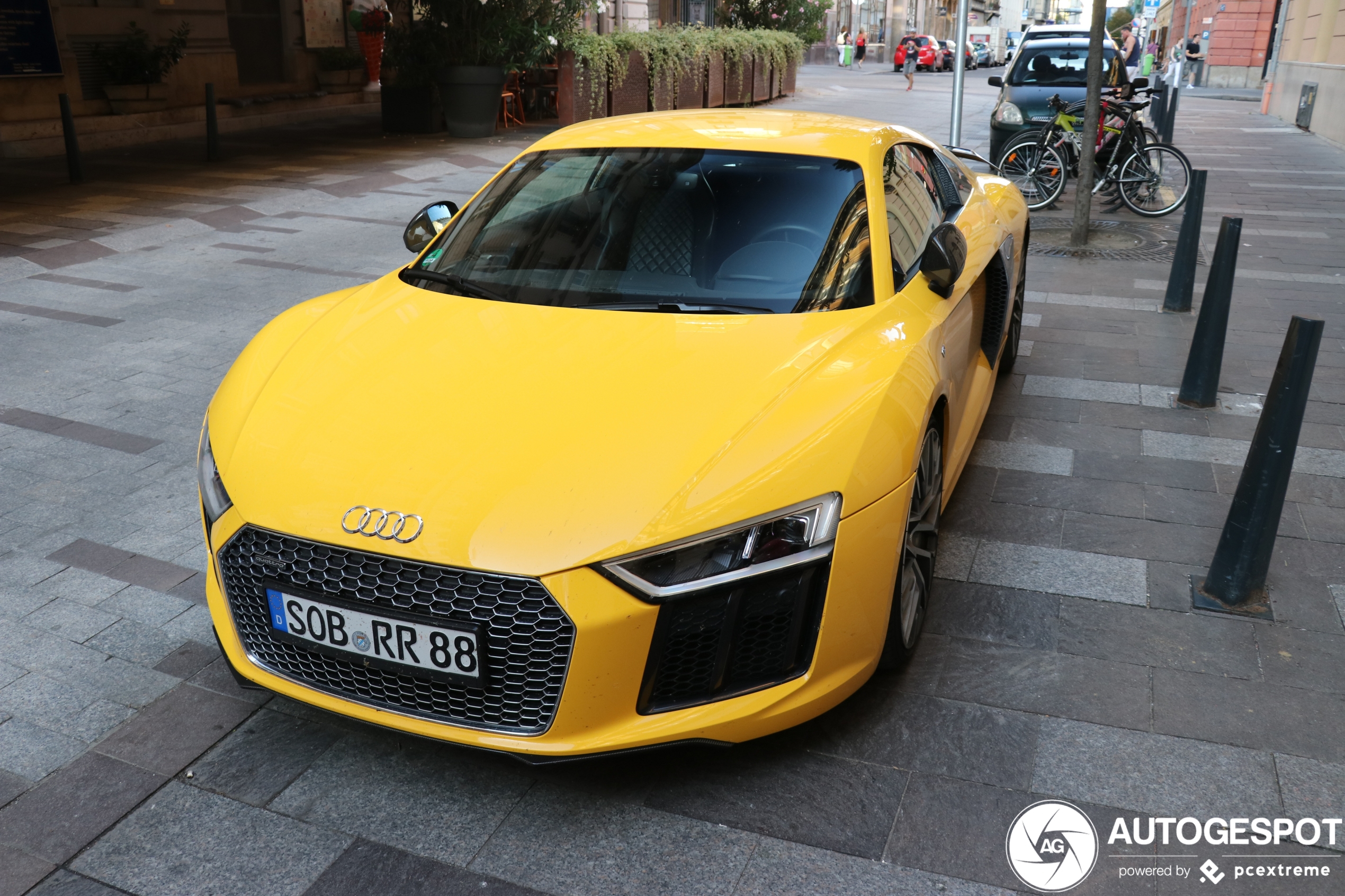 Audi R8 V10 Plus 2015