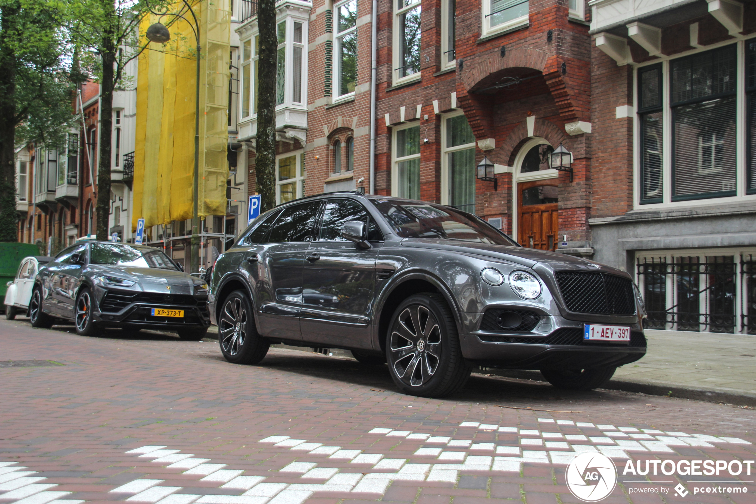 Bentley Bentayga V8 Design Series