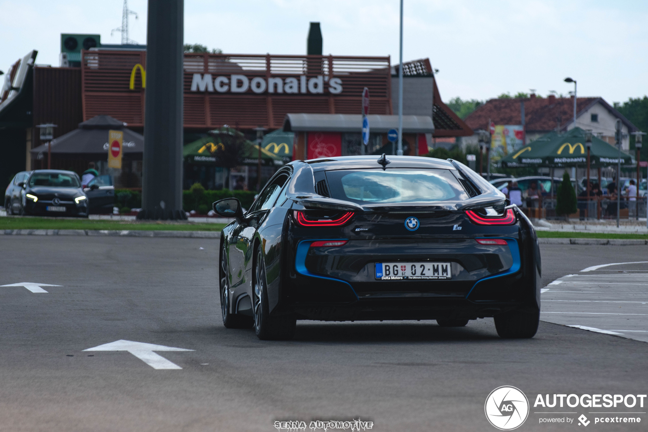 BMW i8