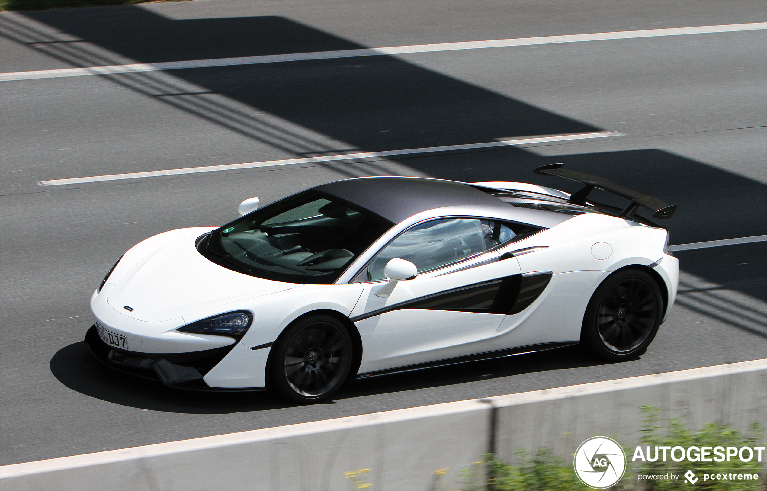 McLaren 570S