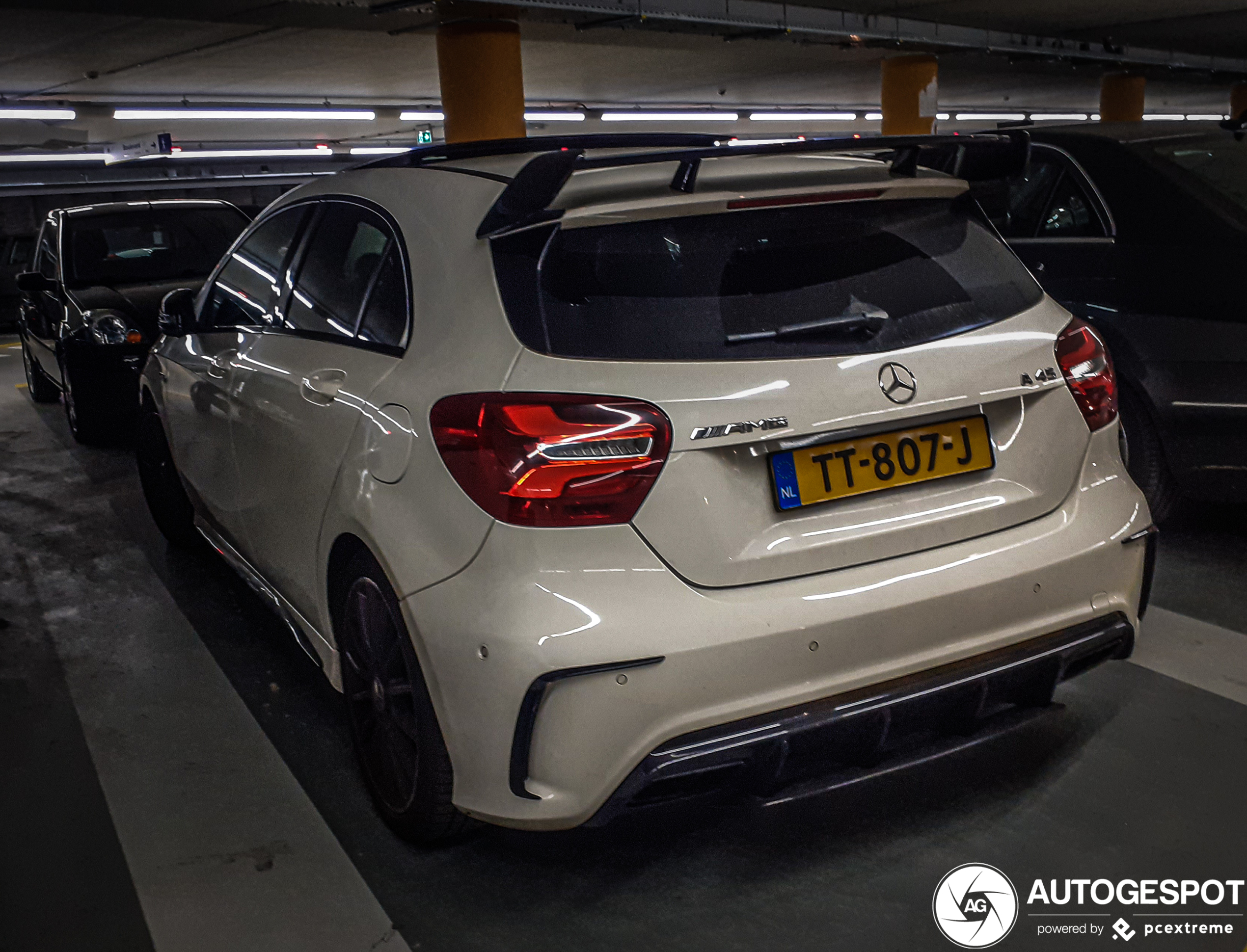 Mercedes-AMG A 45 W176 2015