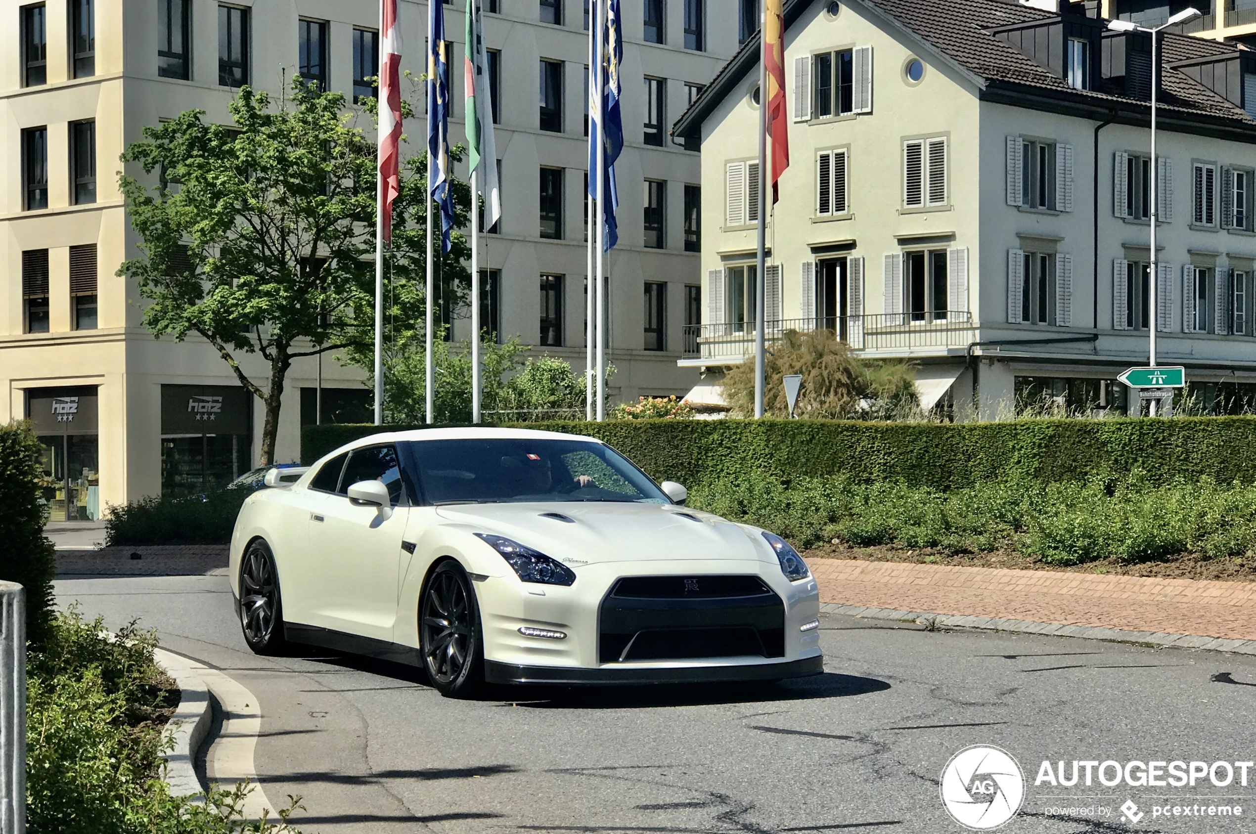 Nissan GT-R