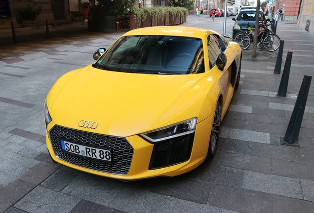 Audi R8 V10 Plus 2015