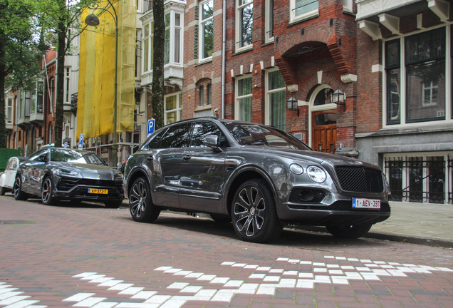 Bentley Bentayga V8 Design Series