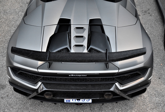 Lamborghini Huracán LP640-4 Performante Spyder