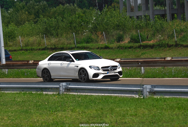 Mercedes-AMG E 63 S W213