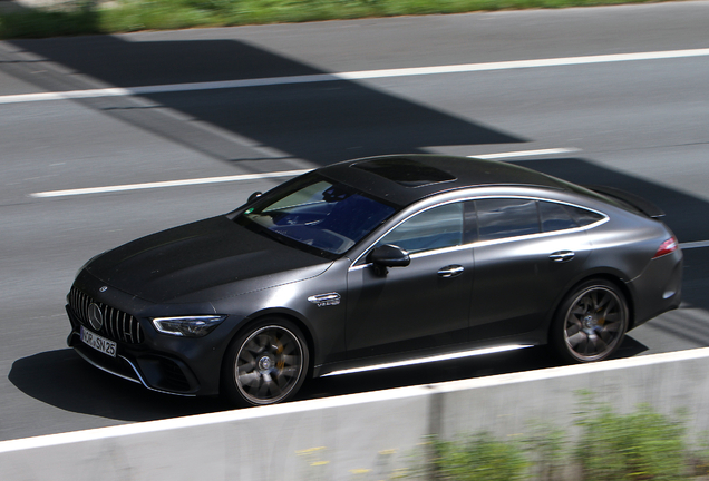 Mercedes-AMG GT 63 S X290