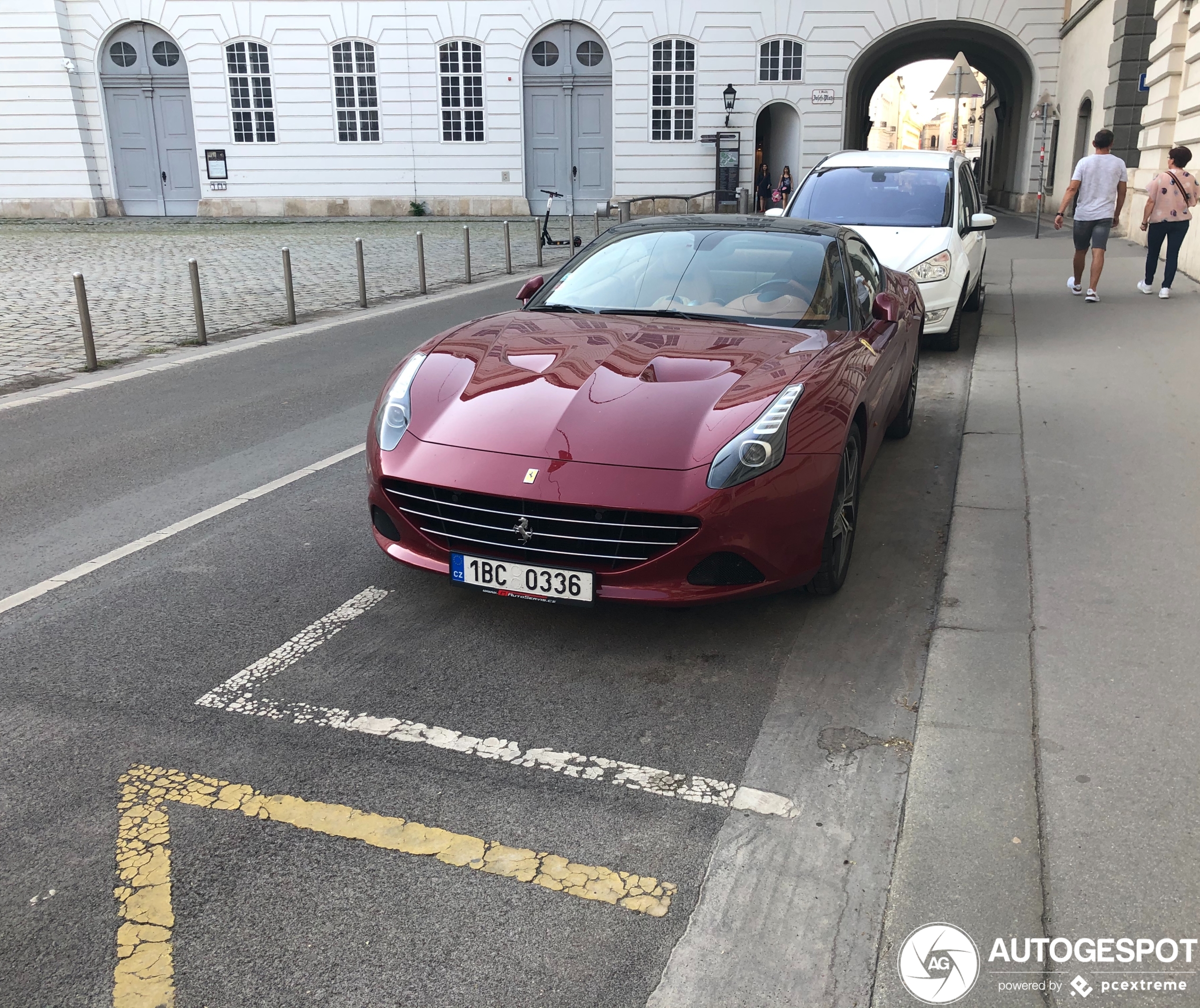 Ferrari California T