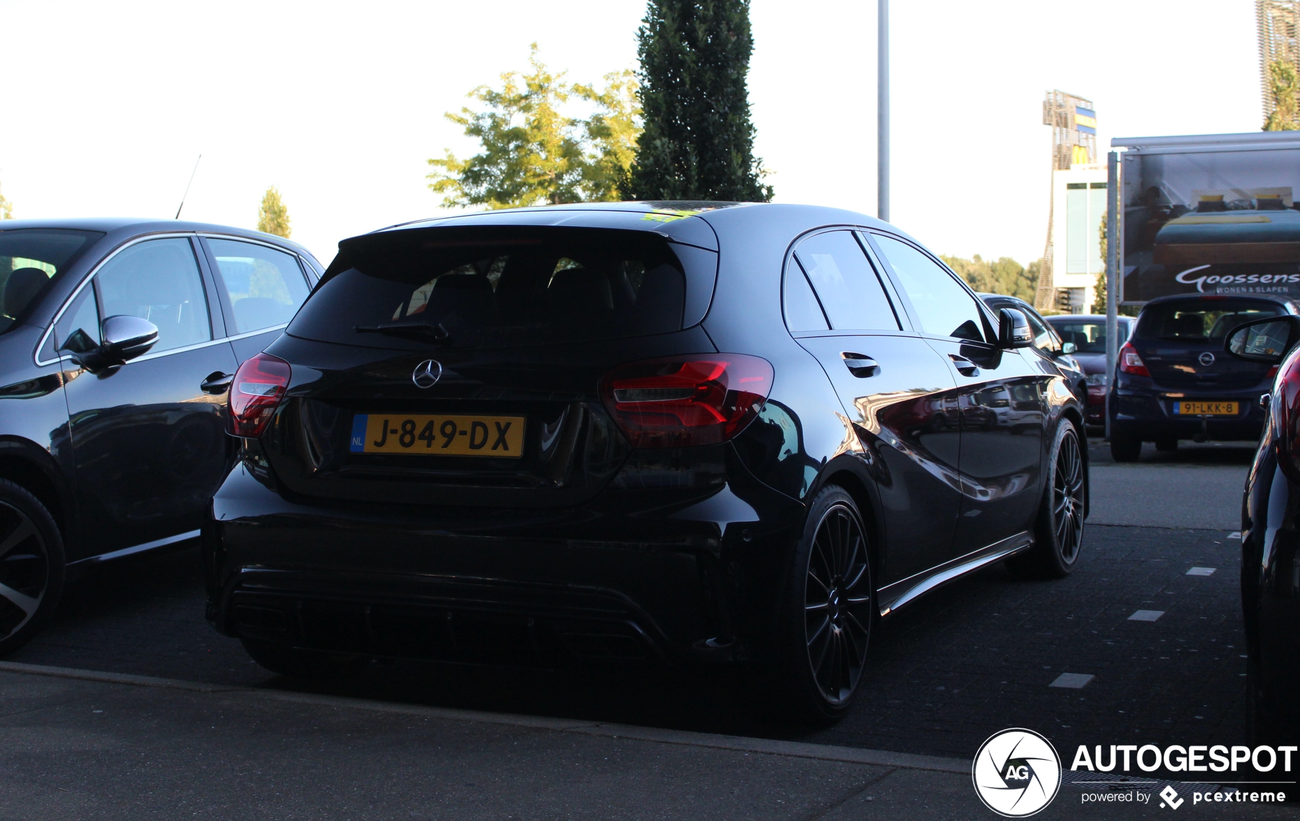 Mercedes-AMG A 45 W176 2015