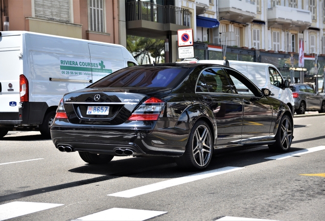 Mercedes-Benz S 65 AMG V221