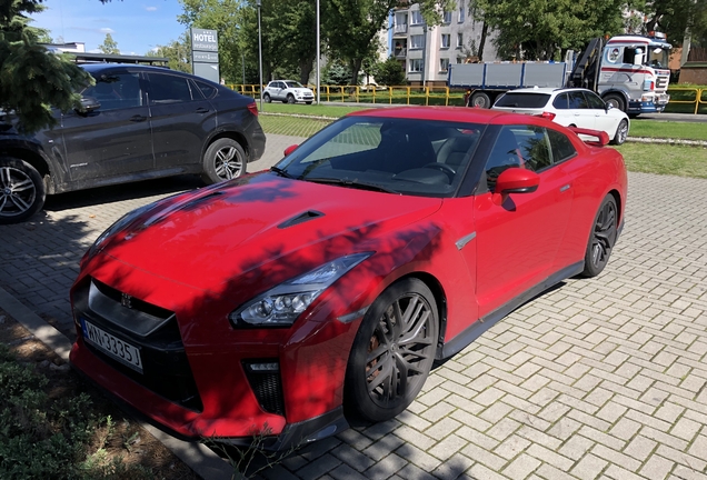 Nissan GT-R 2017