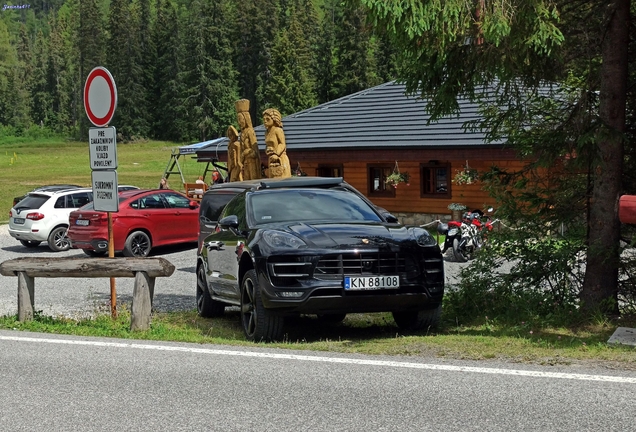 Porsche 95B Macan Turbo