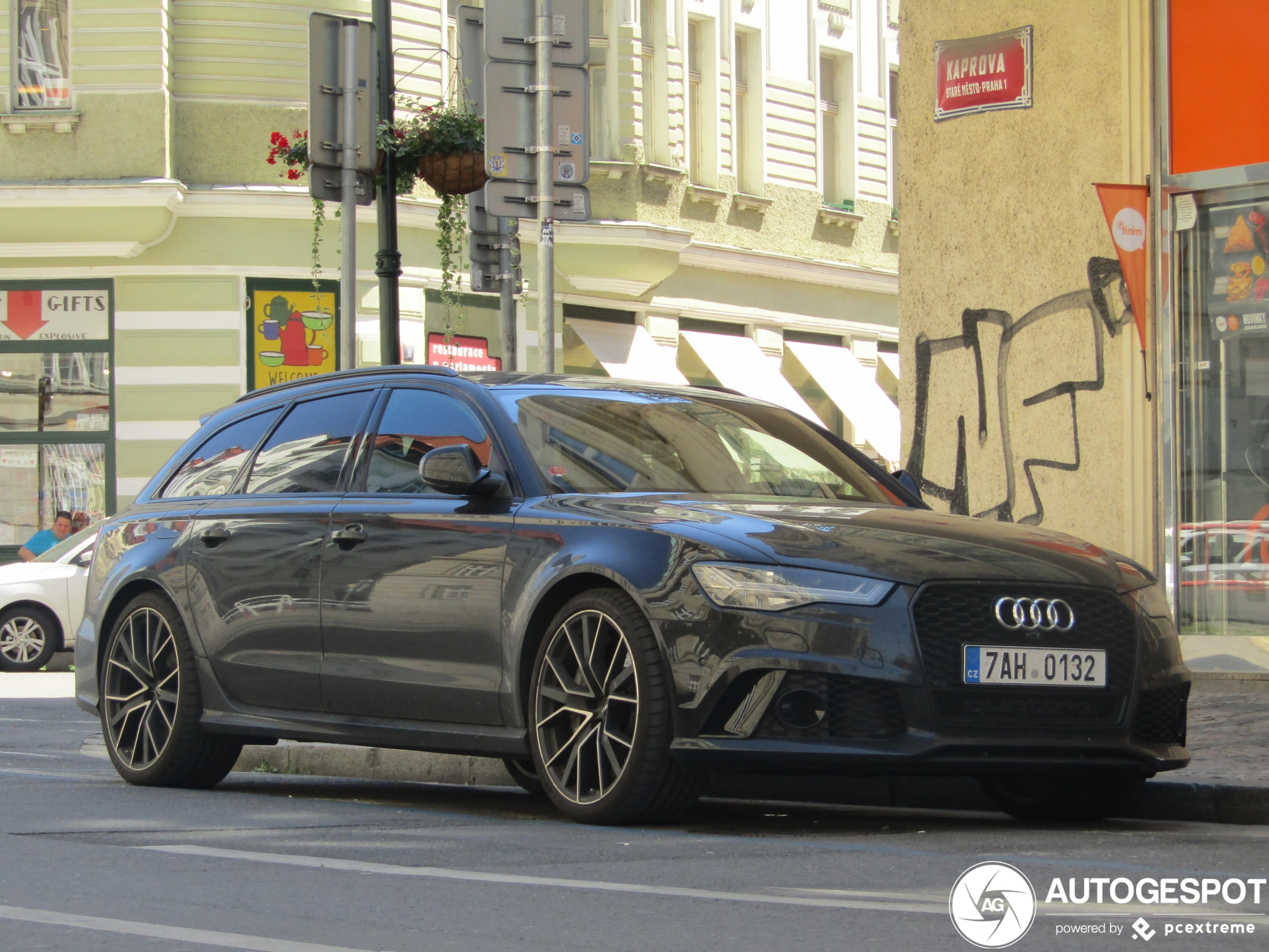 Audi RS6 Avant C7 2015