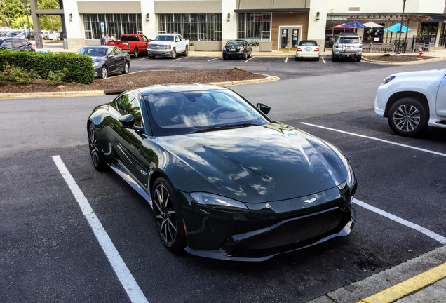 Aston Martin V8 Vantage 2018