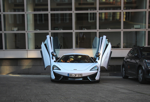 McLaren 570S