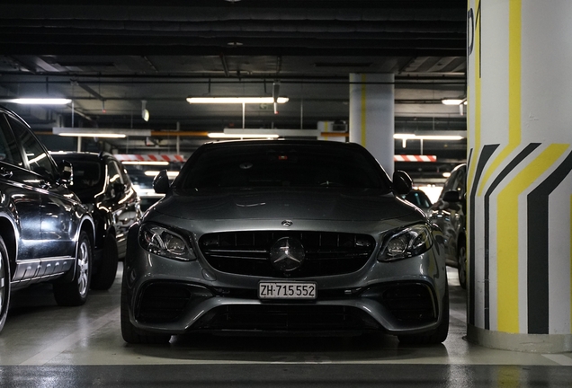 Mercedes-AMG E 63 S W213