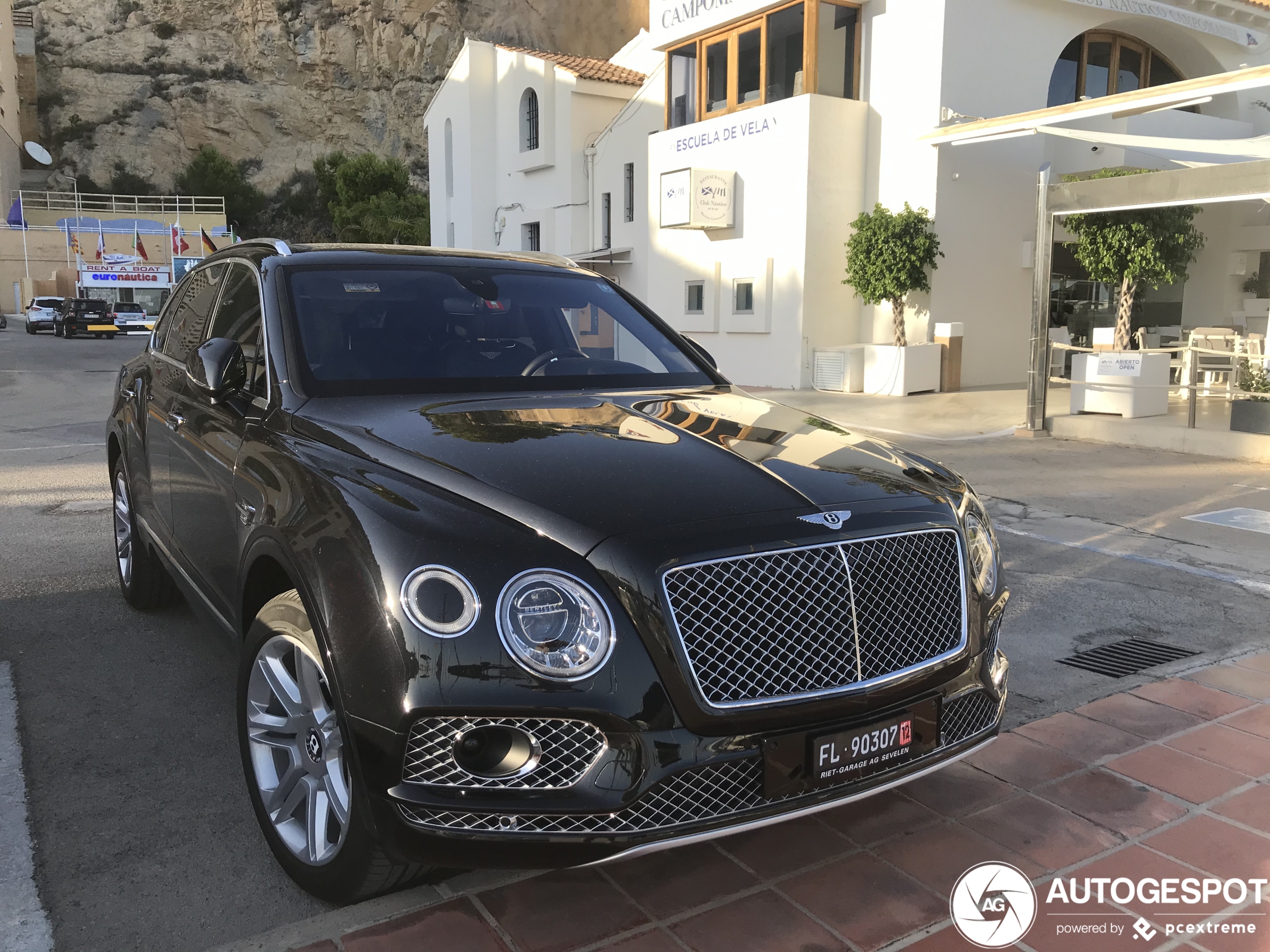 Bentley Bentayga V8