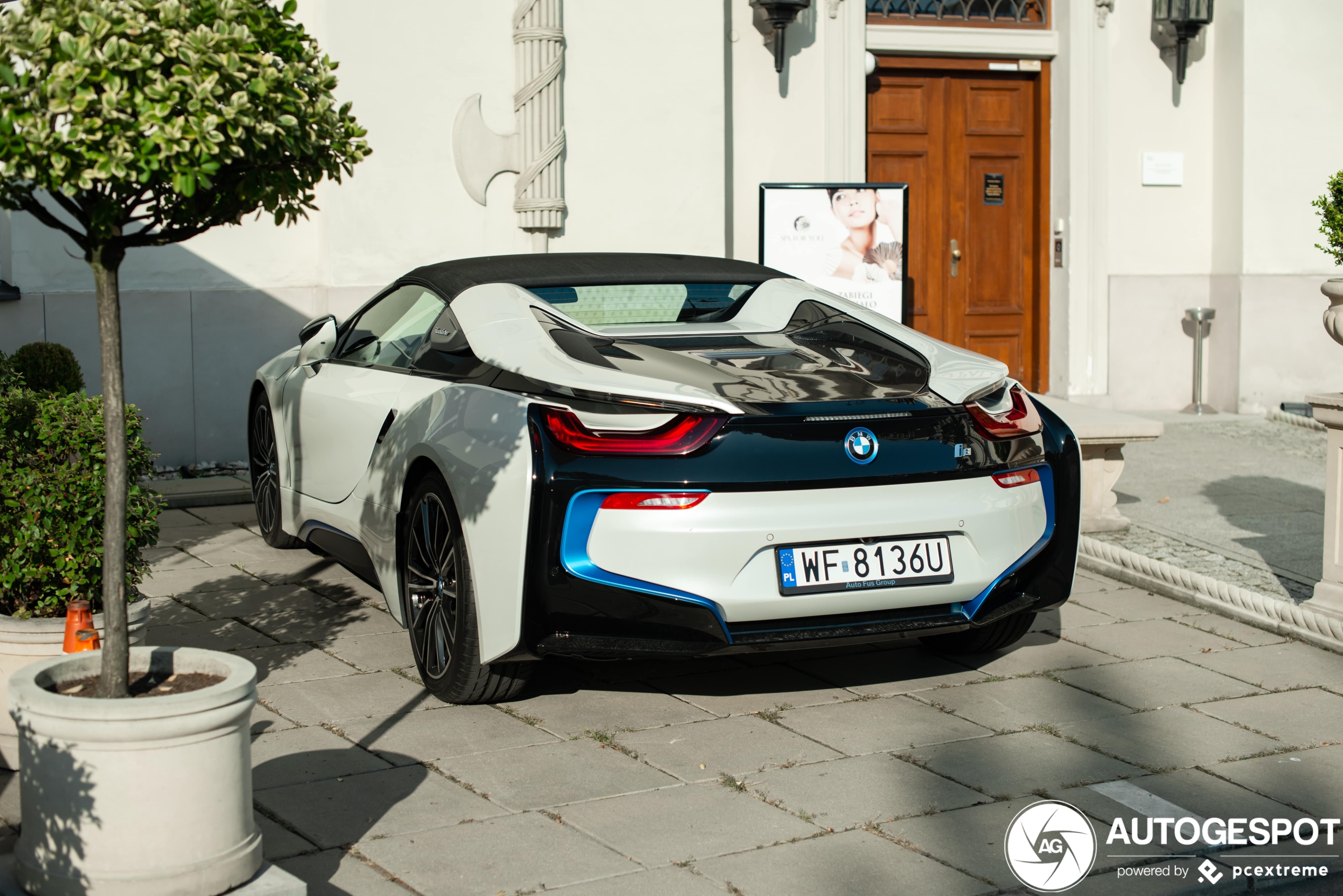 BMW i8 Roadster