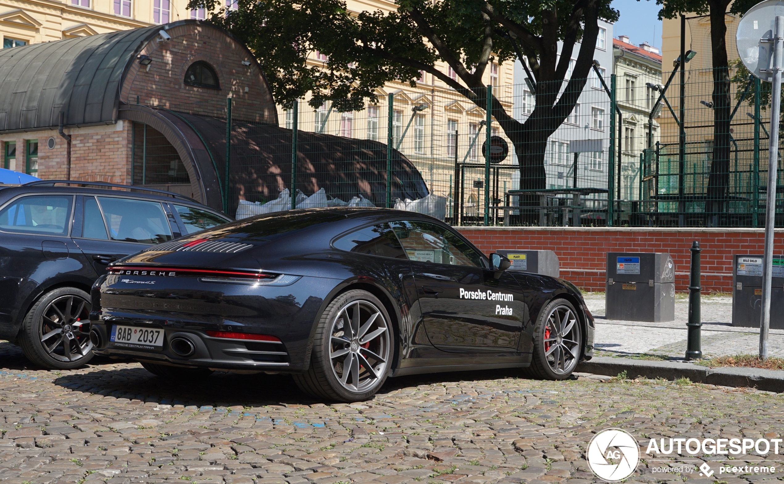 Porsche 992 Carrera 4S