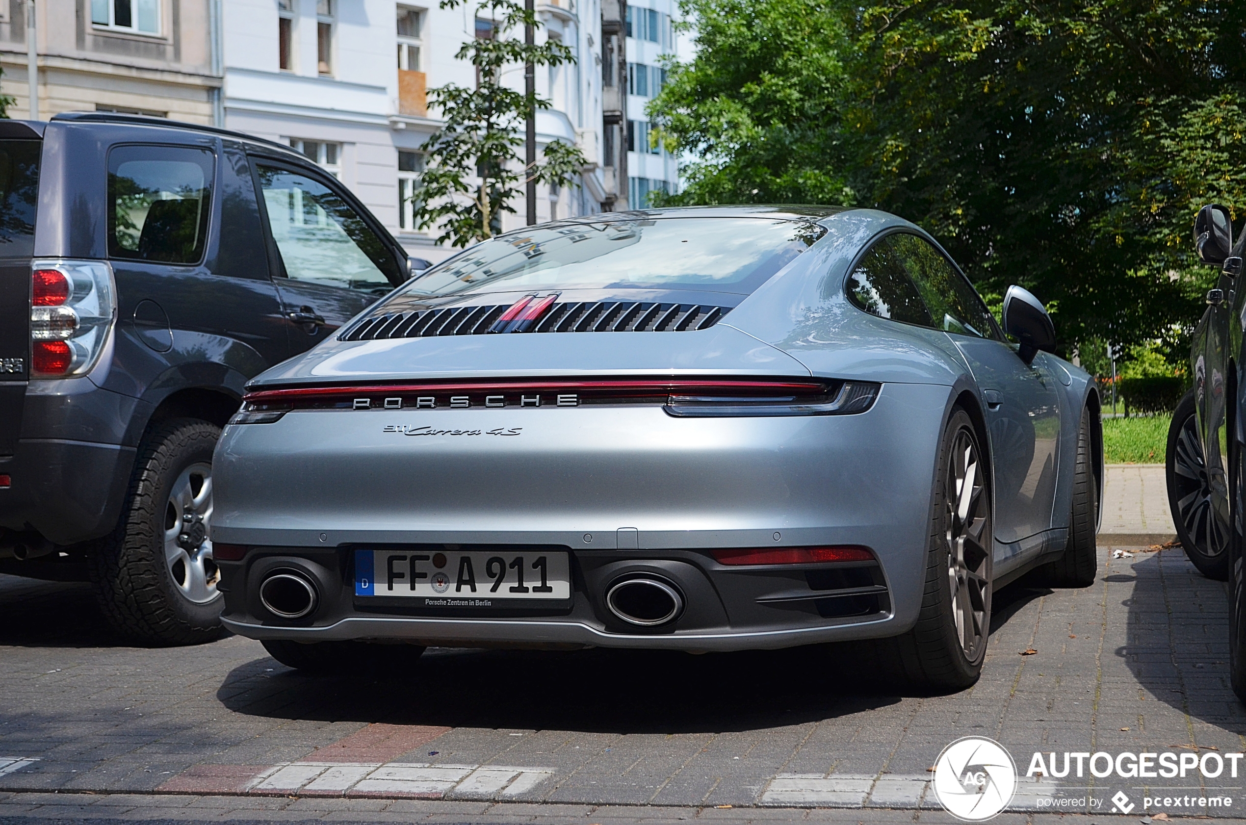 Porsche 992 Carrera 4S