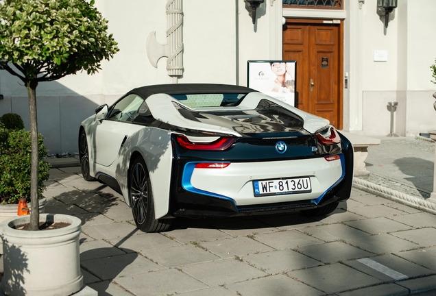 BMW i8 Roadster