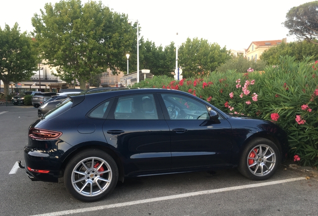 Porsche 95B Macan GTS