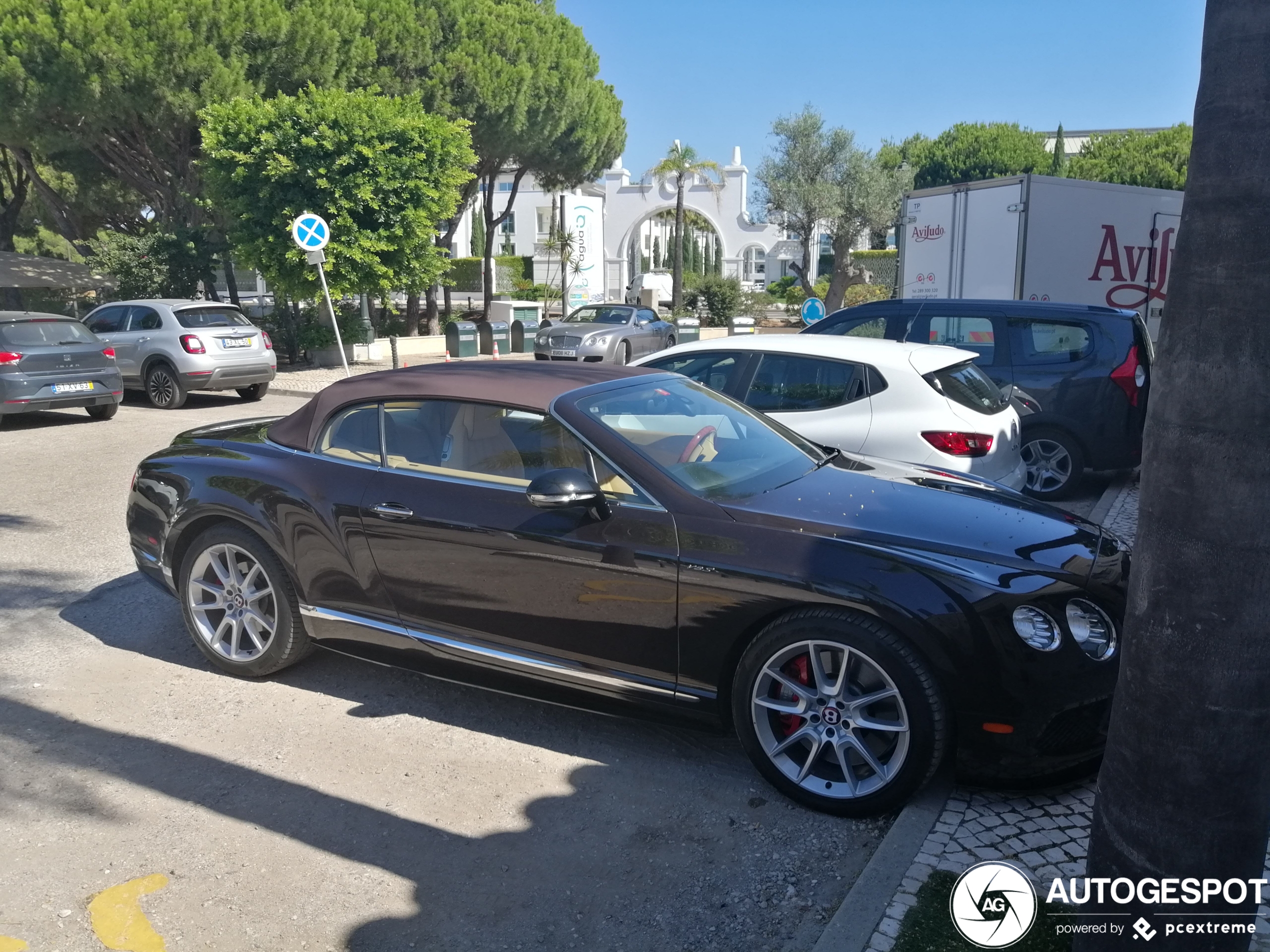 Bentley Continental GTC V8 S