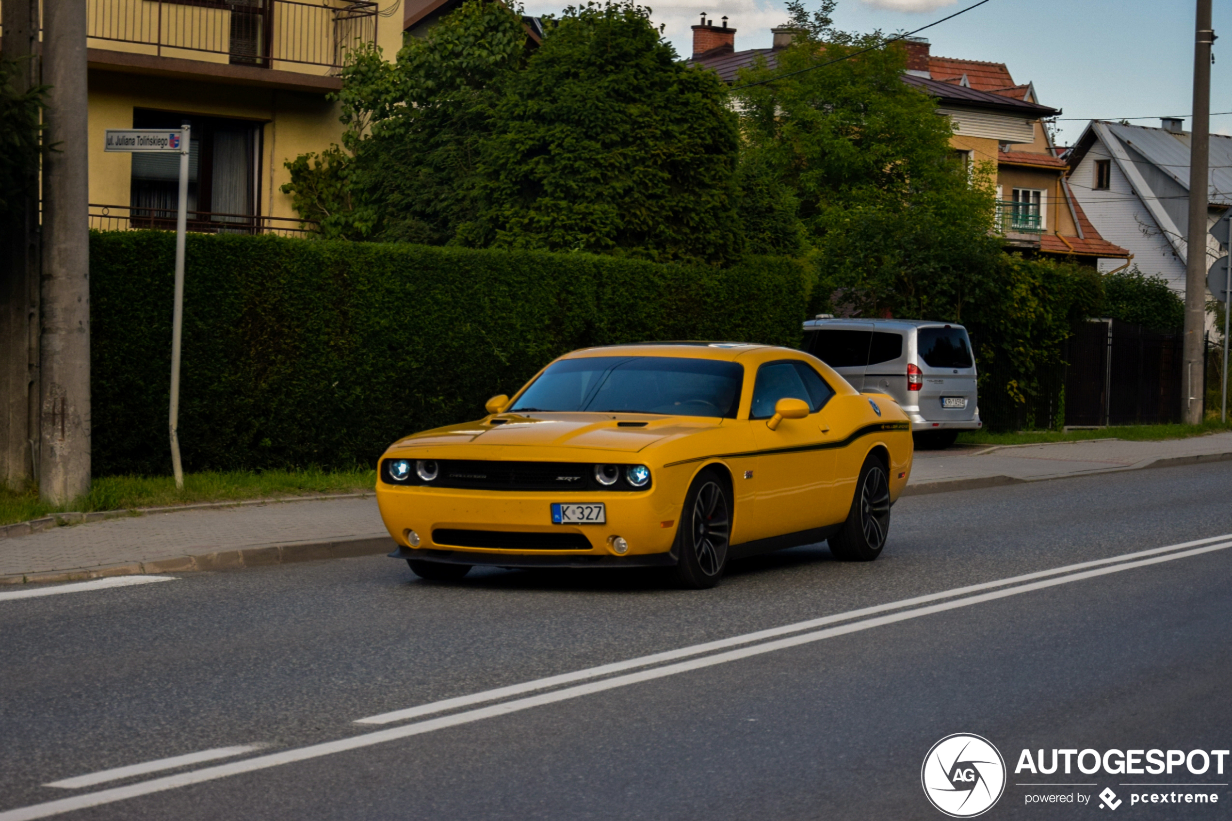 Dodge Challenger SRT-8 392 Yellow Jacket