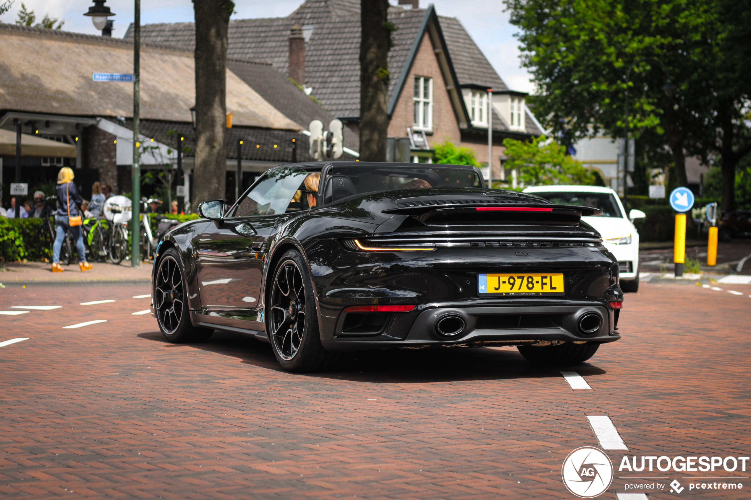 Porsche 992 Turbo S Cabriolet