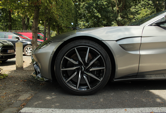 Aston Martin V8 Vantage 2018