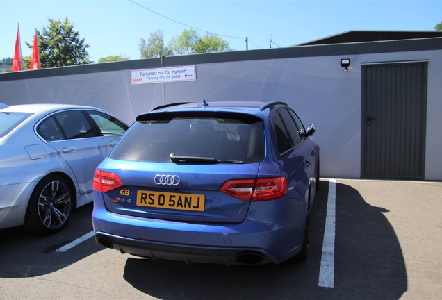 Audi RS4 Avant B8