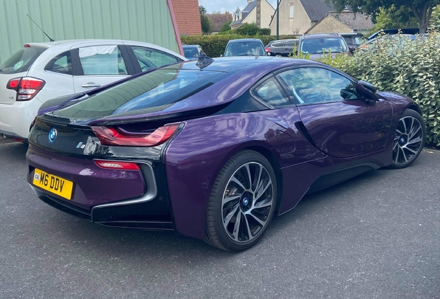 BMW i8