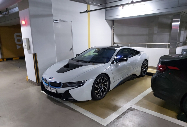 BMW i8