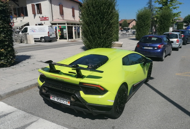 Lamborghini Huracán LP640-4 Performante