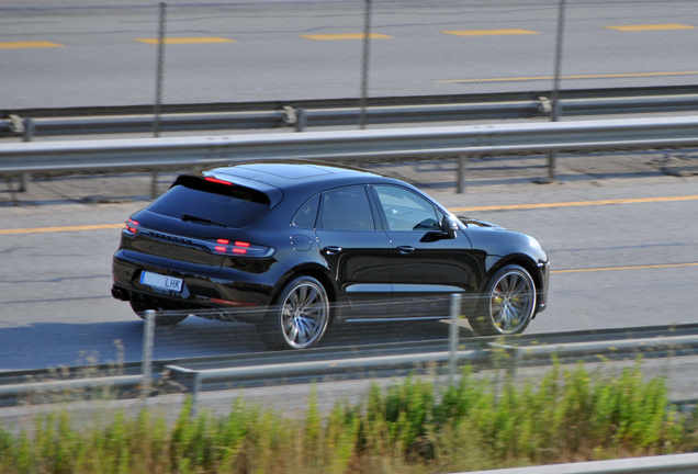 Porsche 95B Macan GTS MkII