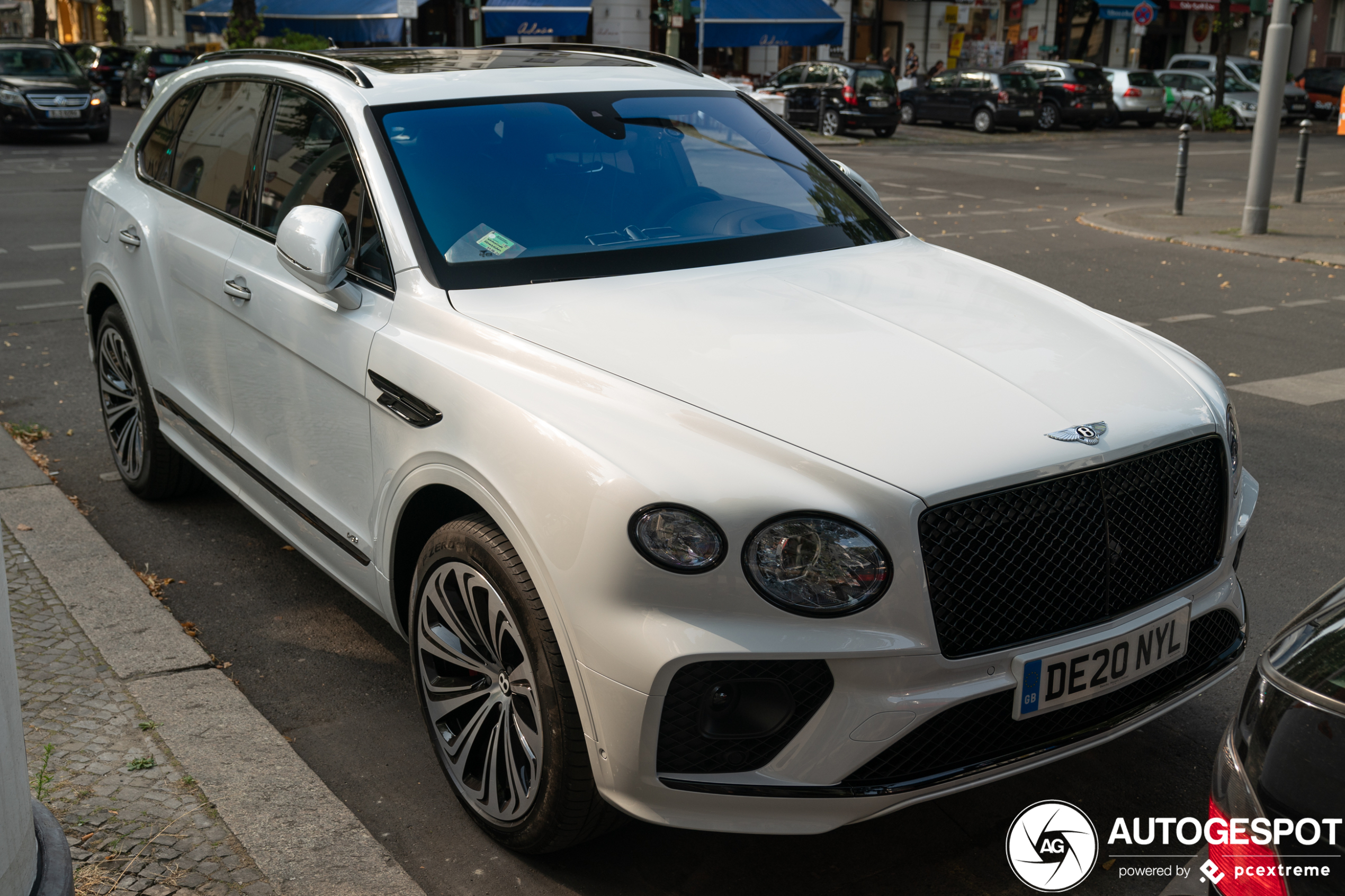 Bentley Bentayga V8 nu ook in Berlijn opgedoken