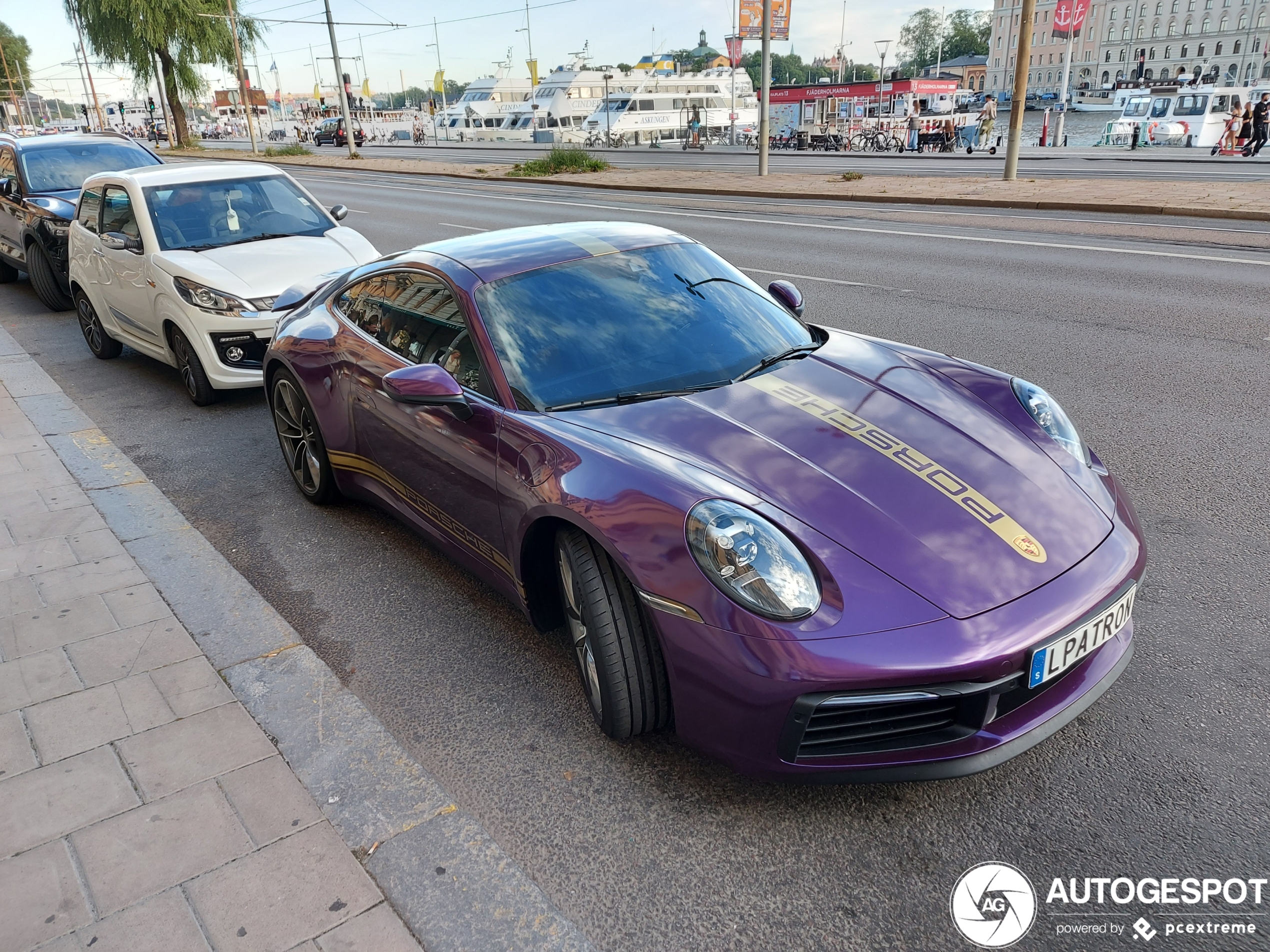 Porsche 992 Carrera 4S