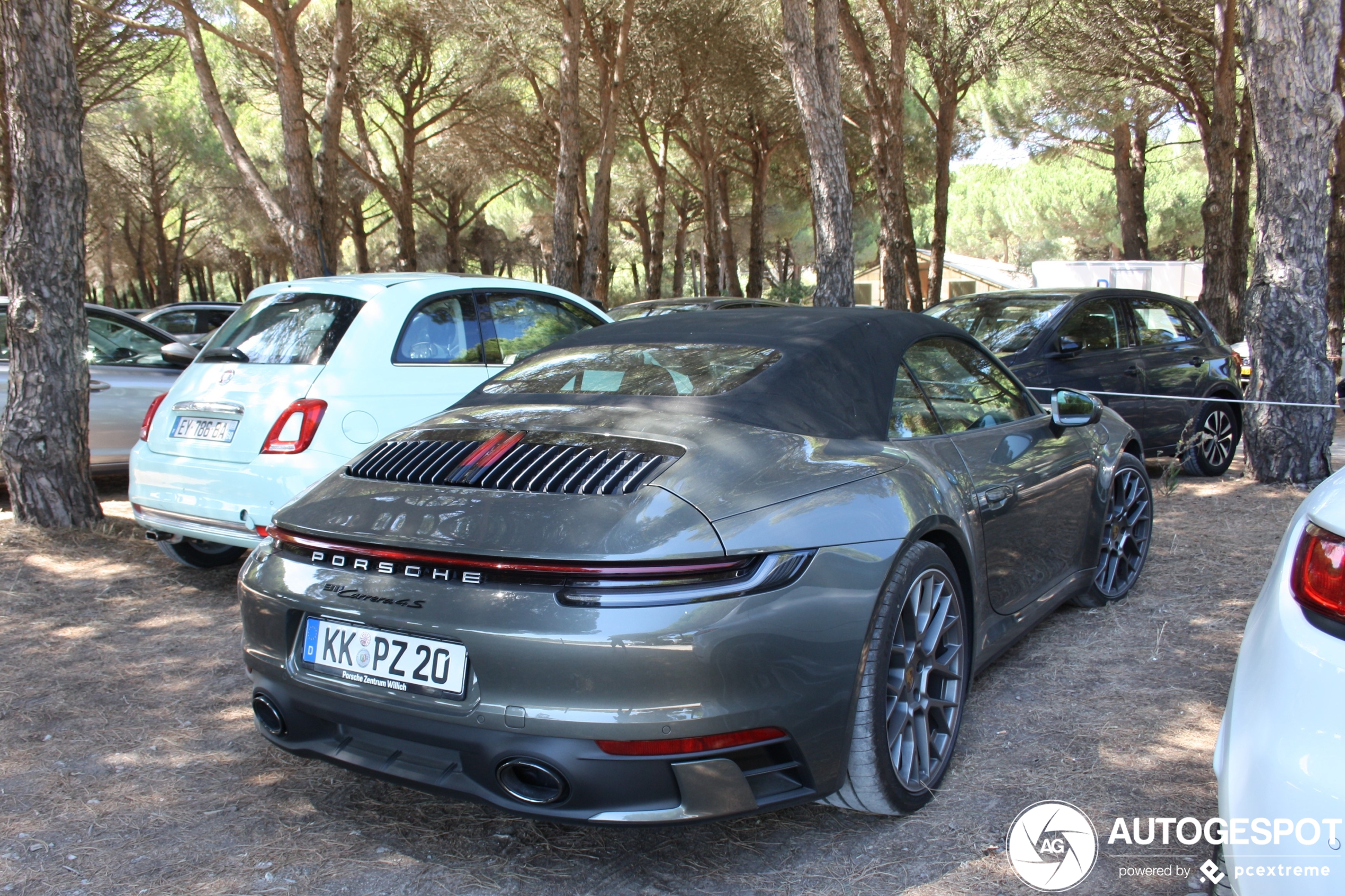 Porsche 992 Carrera 4S Cabriolet