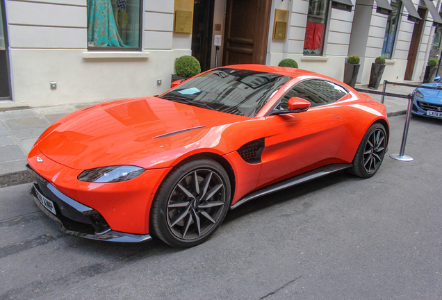 Aston Martin V8 Vantage 2018