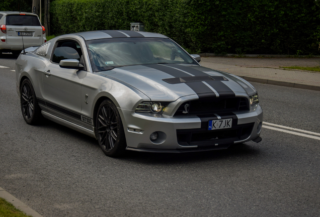 Ford Mustang Shelby GT500 2013