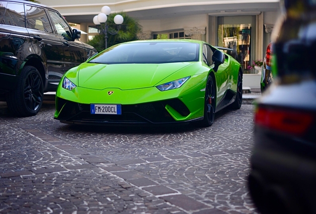 Lamborghini Huracán LP640-4 Performante