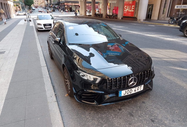 Mercedes-AMG A 45 W177