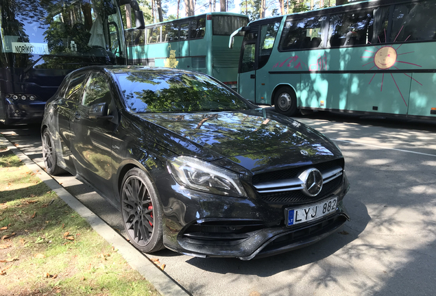 Mercedes-AMG A 45 W176 2015