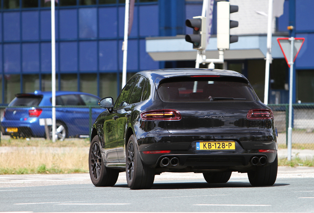 Porsche 95B Macan GTS