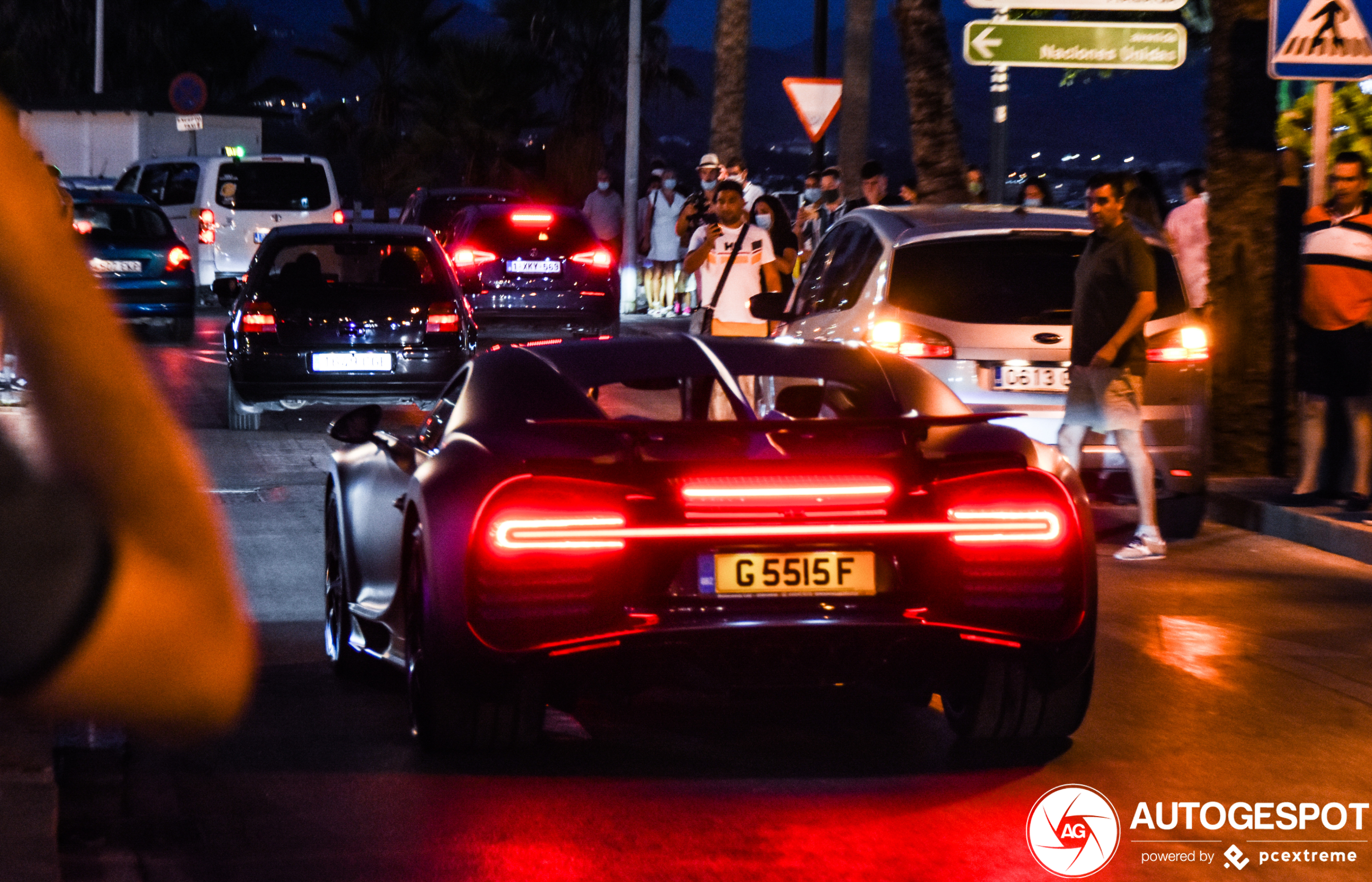 Bugatti Chiron Sport 110 Ans werkt zich door nachtelijk Marbella