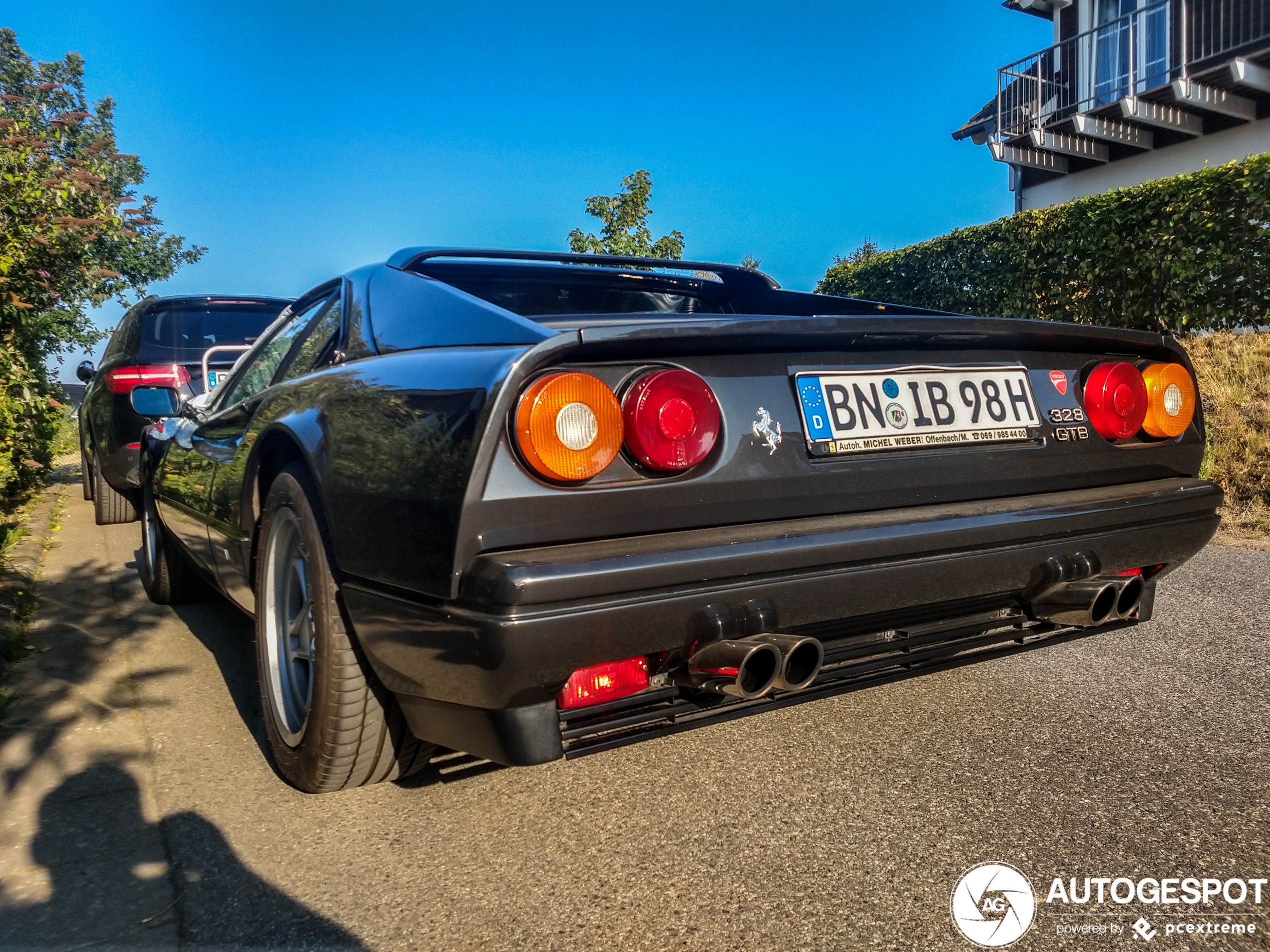 Ferrari 328 GTB