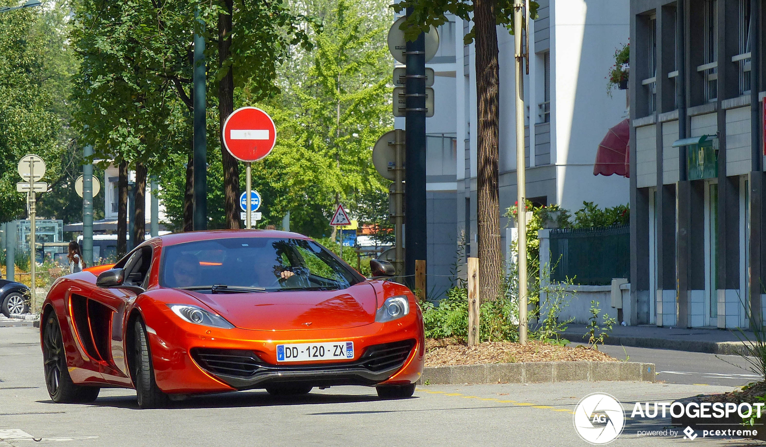 McLaren 12C