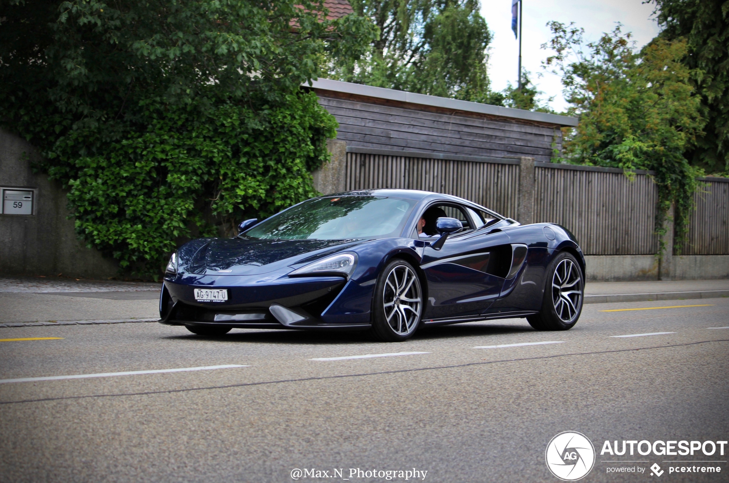 McLaren 570S