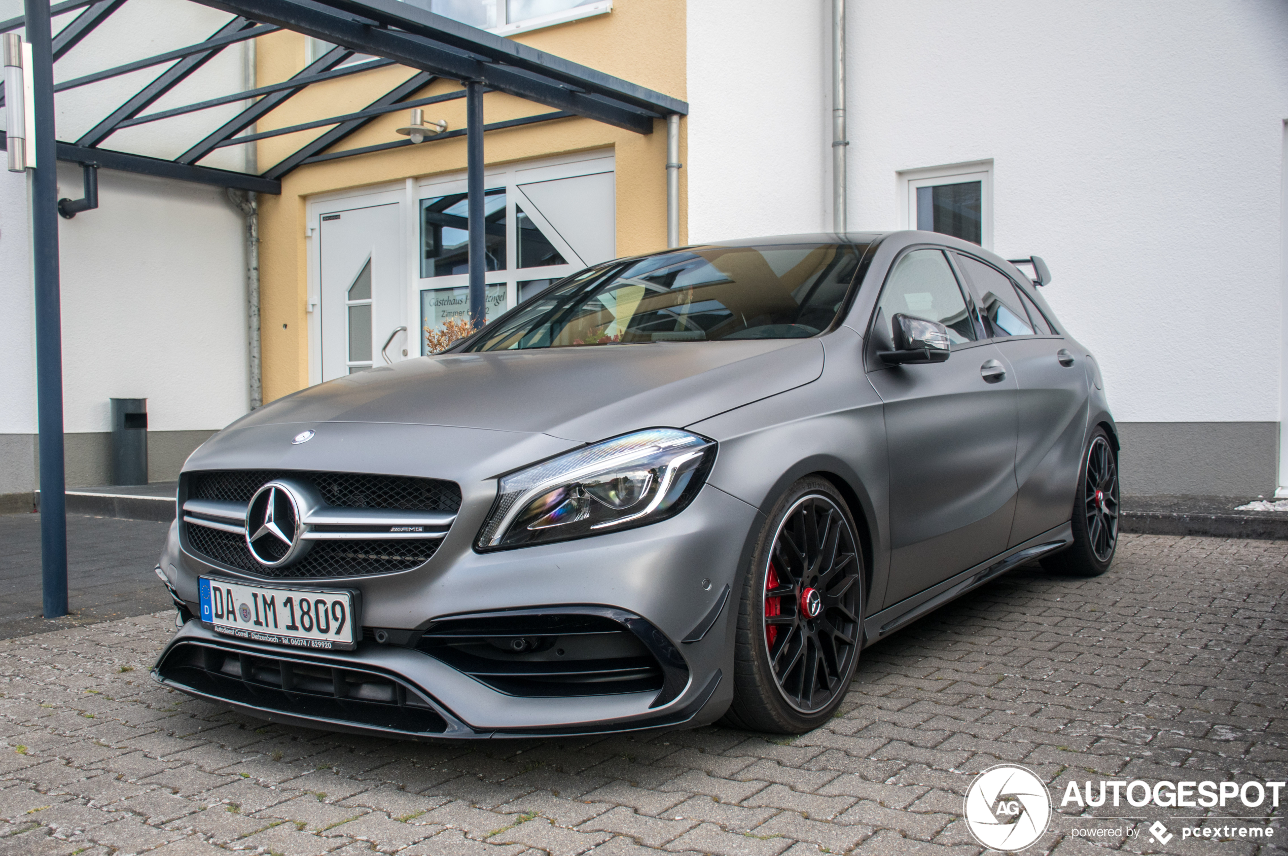 Mercedes-AMG A 45 W176 2015